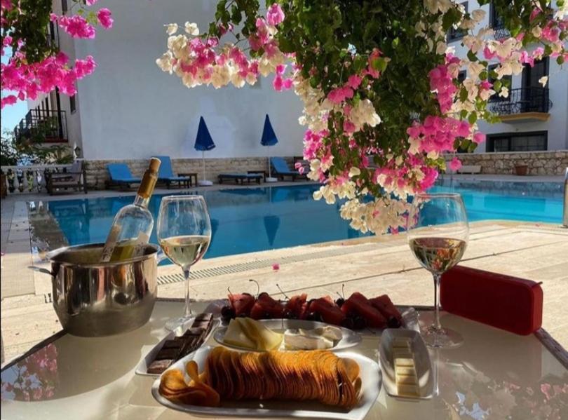 Sevgi Hotel Kalkan Exteriör bild